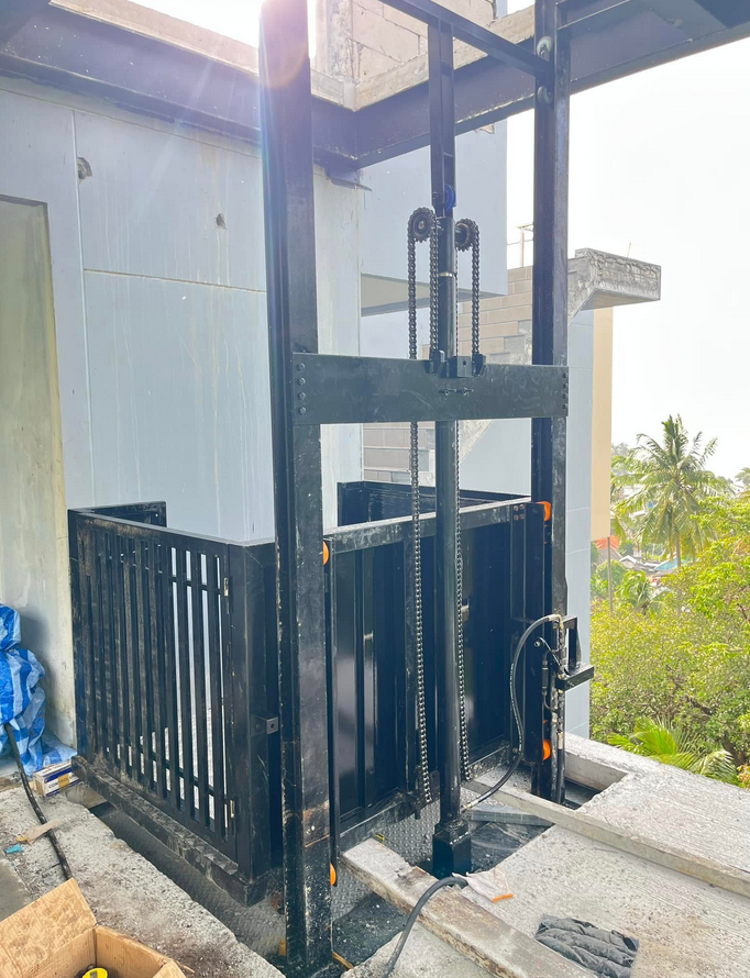 HYDRAULIC LIFT 3